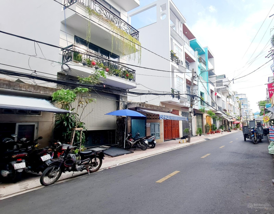 BÁN NHÀ NGAY BÙI MINH TRỰC QUẬN 8 – 5.5x23m, NHỈNH 9 TỶ, GẦN CHỢ KD SẦM UẤT BẬC NHẤT Q.8. Lh: 0939345129