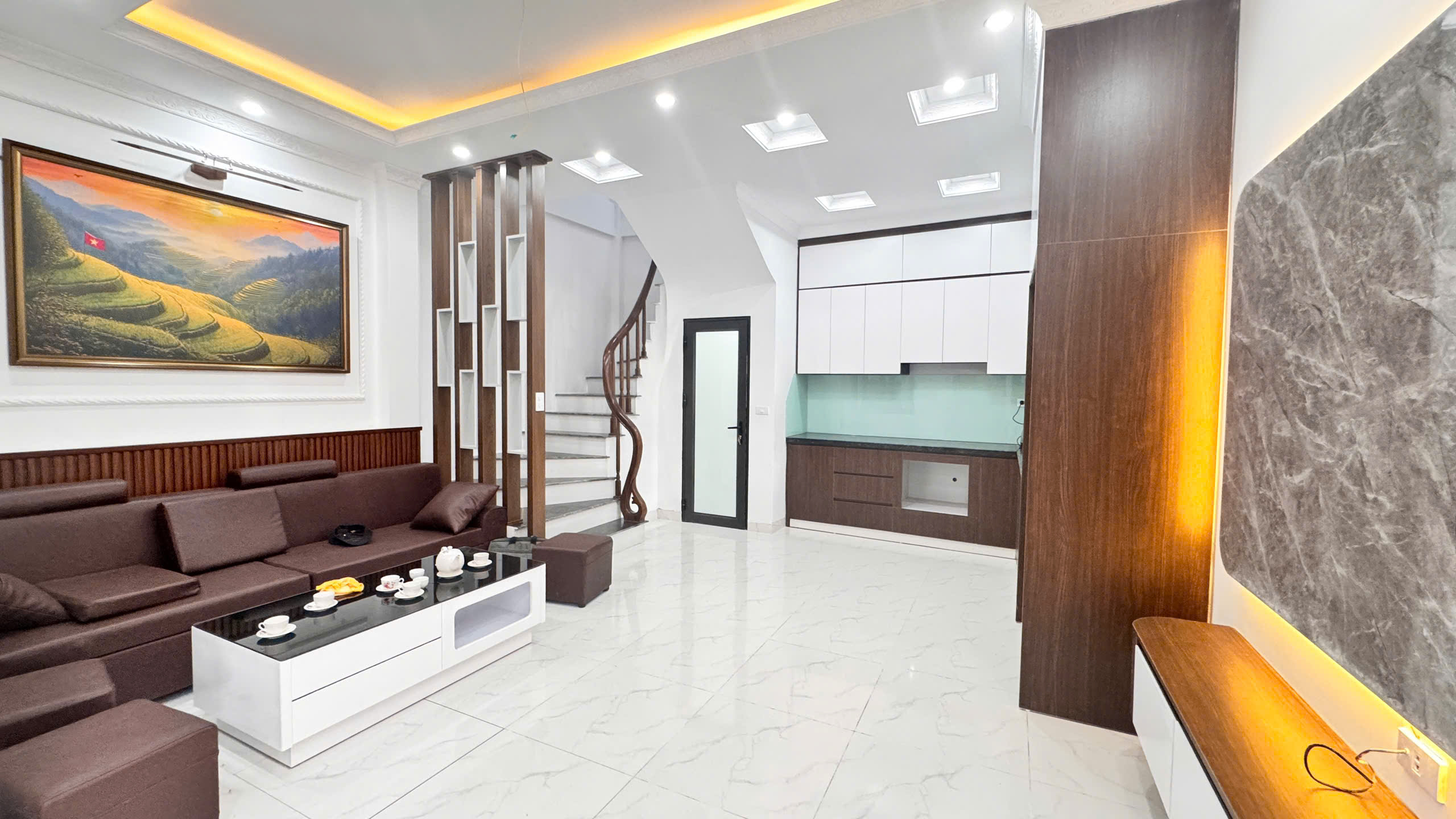 Bán nhà 5 tầng Yên Vĩnh,Kim Chung, Hoài Đức xây mới, 32m, ô tô đỗ gần