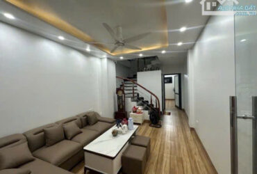 BÁN NHÀ NGAY TỨ HIỆP, DIỆN TÍCH 52M RỘNG, Ô TÔ, GIÁ 6 TỶ