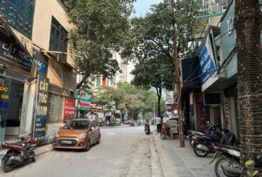 SIÊU PHẨM TRUNG KÍNH – NHÀ ĐẸP 5 TẦNG, THANG MÁY – NGÕ Ô TÔ TRÁNH – ĐANG CHO THUÊ 20TR/THÁNG
