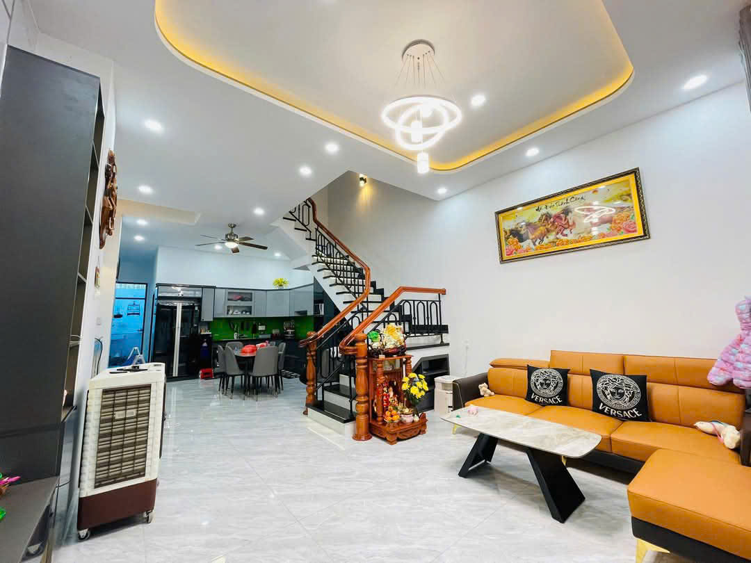 BÁN NHÀ MẶT TIỀN ĐƯỜNG PHÚ NÔNG, SÁT CẠNH KĐT VĨNH ĐIỀM TRUNG, NHA TRANG CÁCH BIỂN CHỈ 5KM