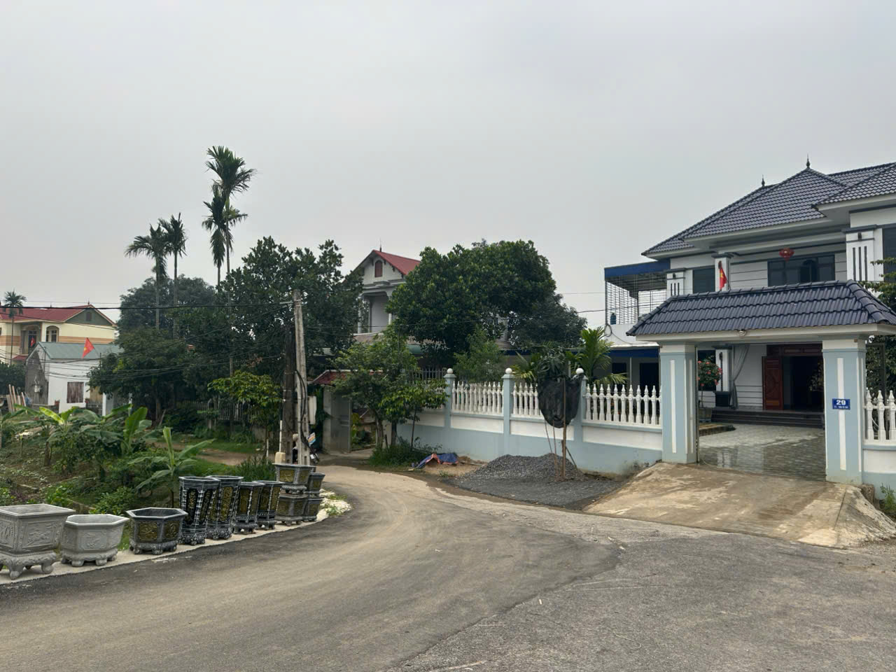 Bán 109m và 111m full ont 
vị trí : thủy xuân tiên-tiên chương mỹ-hà nội
cách quốc lộ 6 chỉ 500m