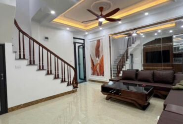 SIÊU PHẨM Hoàng Văn Thái – 45m2- 4 tầng – Nội thất nhập – nhỉnh 8 tỷ