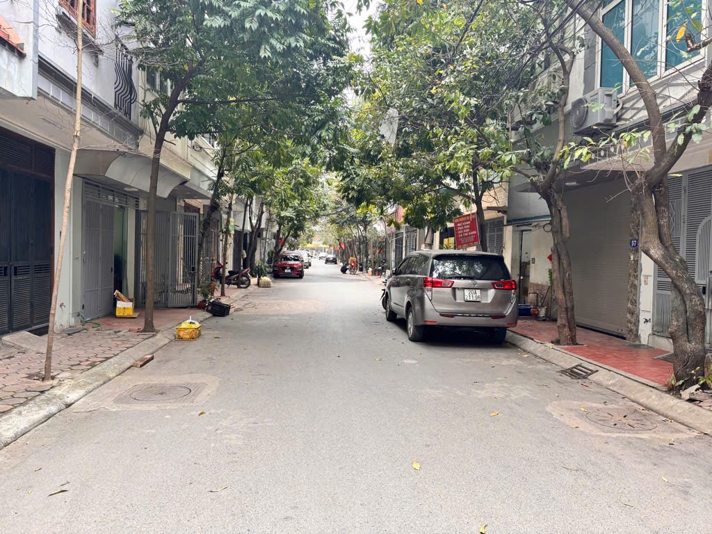 BÁN CĂN LÔ GÓC VĂN QUÁN, 2 MẶT ĐƯỜNG VỈA HÈ , KINH DOANH VĂN PHÒNG CỰC ĐỈNH 14 TỶ