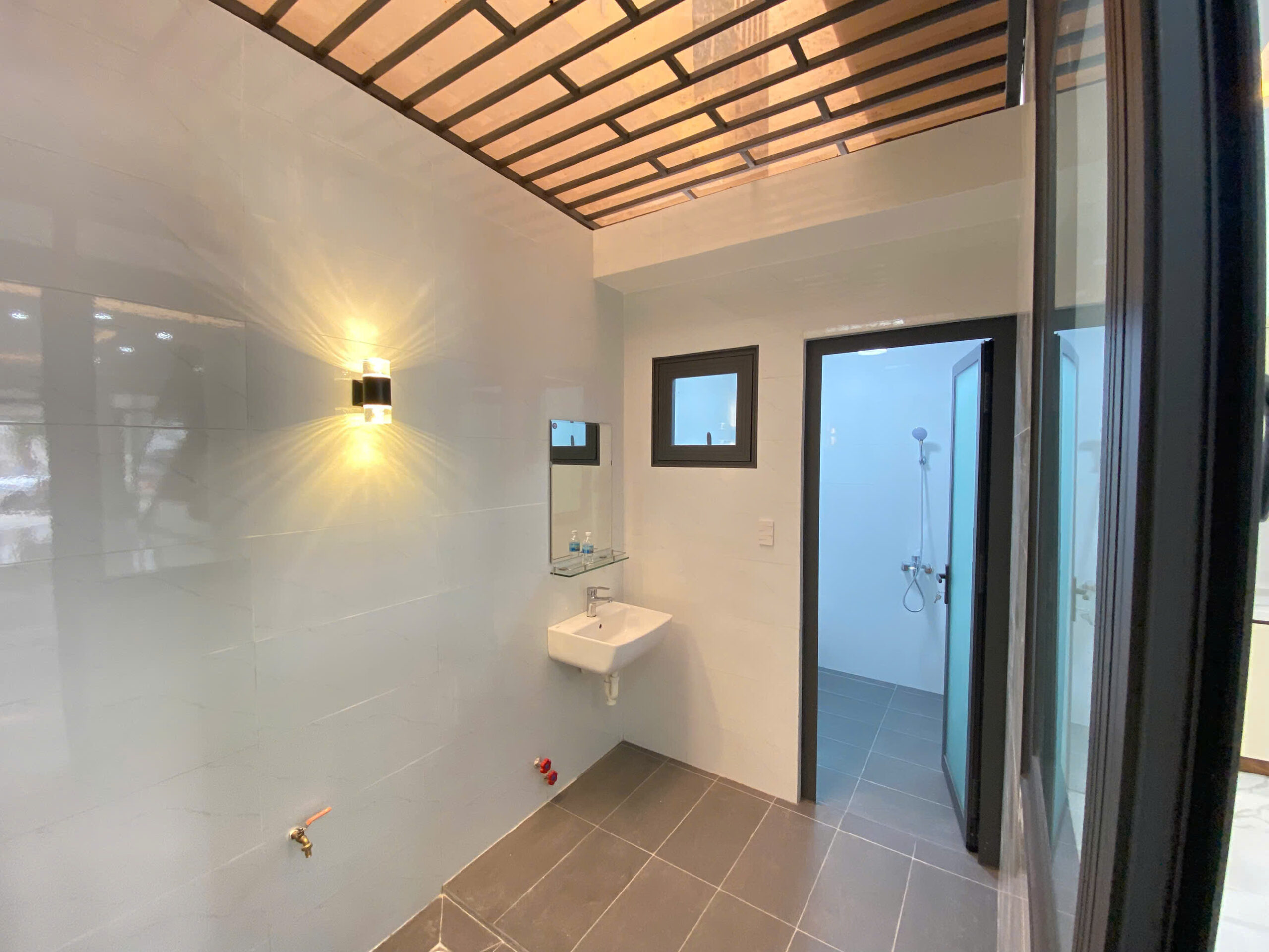 BÁN NHÀ MỚI XÂY ĐƯỜNG KHA VẠN CÂN P. PHƯỚC LONG TP. NHA TRANG