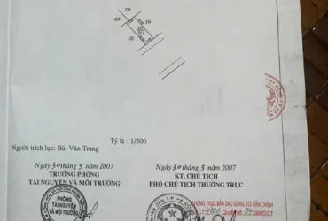 nhà khu vực phân lô, đường rộng 8m, giao thông thuận lợi, kinh doanh tốt,, bạt ngàn tiện ích.