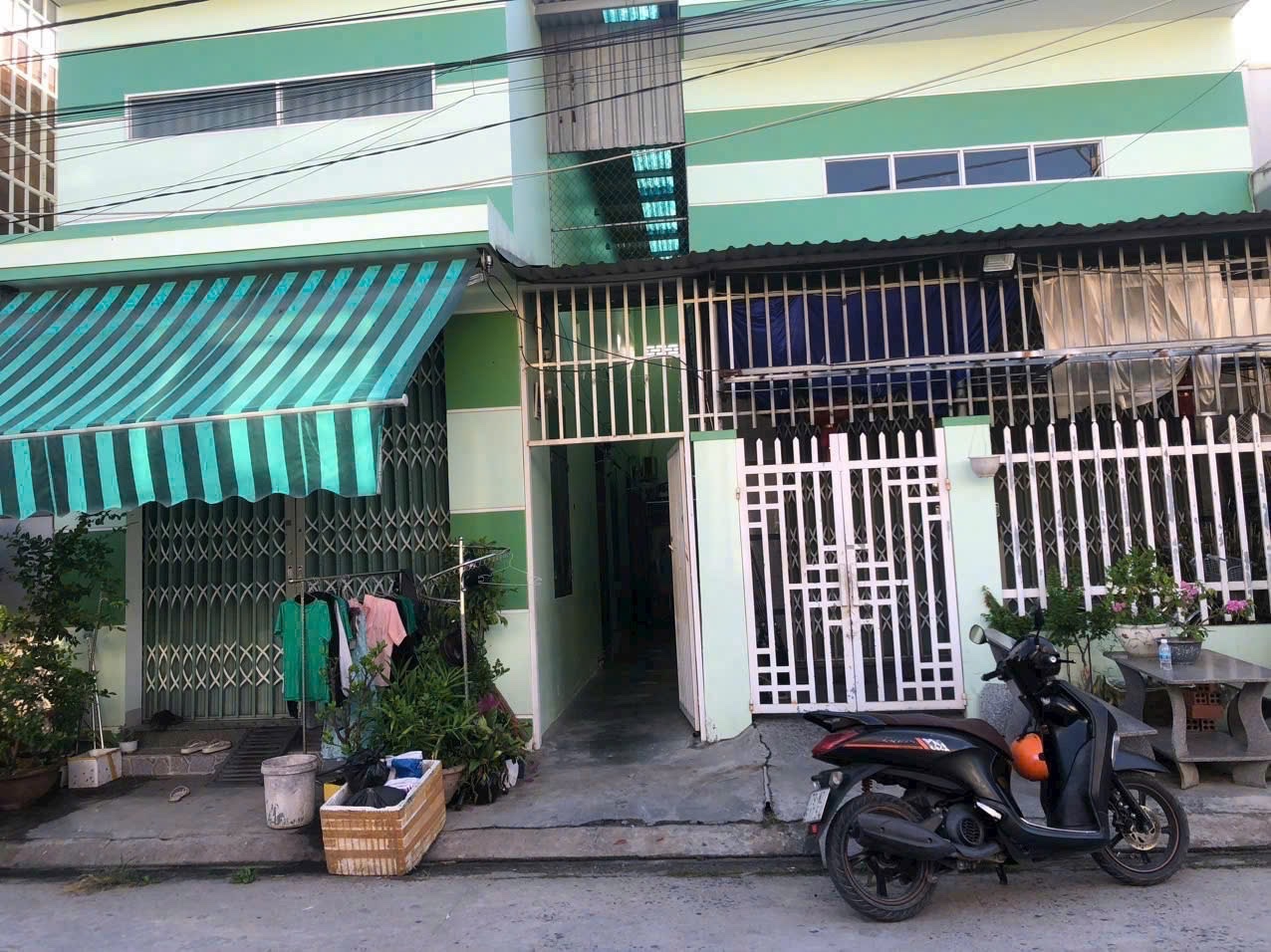 BÁN ĐẤT TẶNG NHÀ VÀ DÃY TRỌ TĐC THỦY TÚ  – VĨNH THÁI
– Diện tích 150m2 full ONT
– Ngang 10m. …
=>> 💸💸Giá bán 37tr/m2 bao thuế phí.