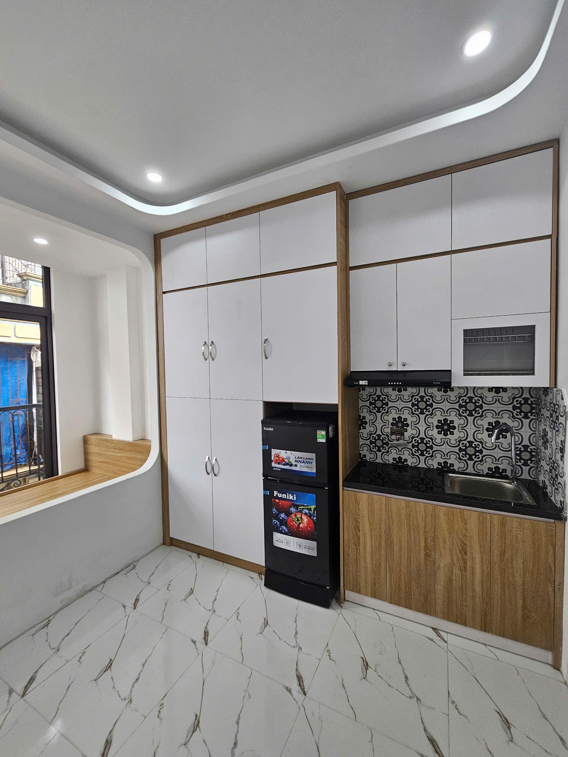 CHDV MẠC THỊ BƯỞI 5 TẦNG/55m2 – ĐỐI DIỆN TIMES CITY_Dòng tiền ổn định 50–55 triệu/tháng. Thang máy nhập khẩu.