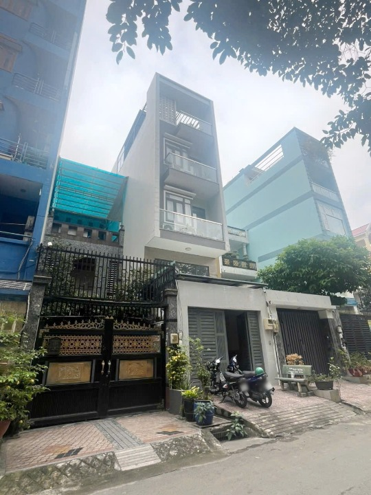 Bán nhà đường Hoàng Kim giao P5Q8, Giá 17 tỷ TL