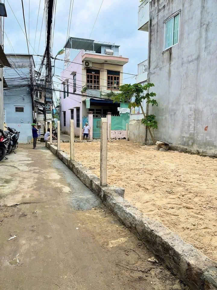 BÁN LÔ GÓC HẺM 85 HƯƠNG LỘ NGỌC HIỆP 
– 
– Giá bán nhanh : 1 tỷ 550 triệu