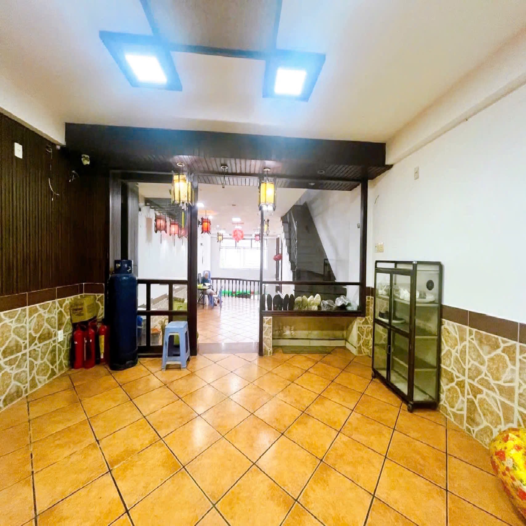 Bán nhà Mặt tiền Sao Mai,5×20 m,QUẬN TÂN BÌNH,giáp Cách Mạng Tháng Tám,6 tầng,24 tỷ
