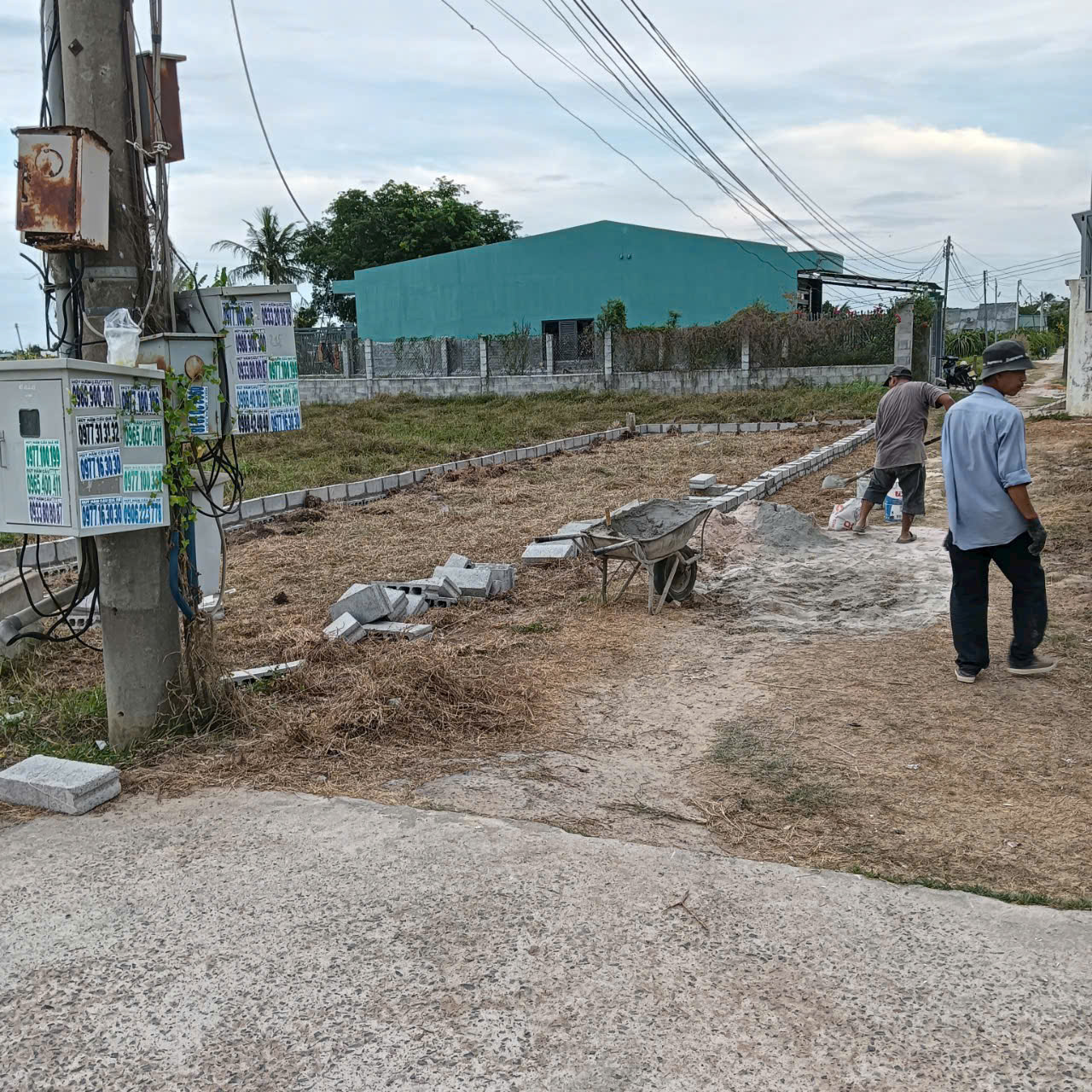 Bán lô đất thổ cư 2 mặt tiền siêu đẹp – Cách chợ Tôn vài trăm mét