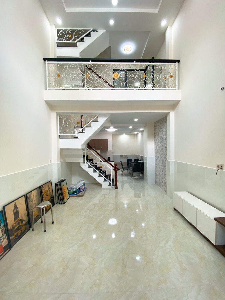 BÁN NHÀ TUYỆT ĐẸP 5 TẦNG 4*10M, NỞ HẬU NHỈNH 6 TỶ, ÂU DƯƠNG LÂN, QUẬN 8, NHÀ MỚI TOANH VÀO Ở NGAY