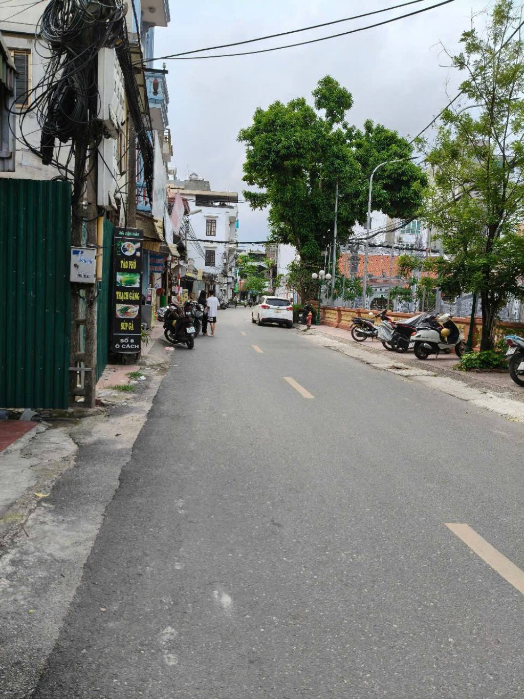 MẶT PHỐ Ô CÁCH 15 tỷ 66m VỈA HÈ KINH DOANH CHO THUÊ ĐỈNH,LONG BIÊN