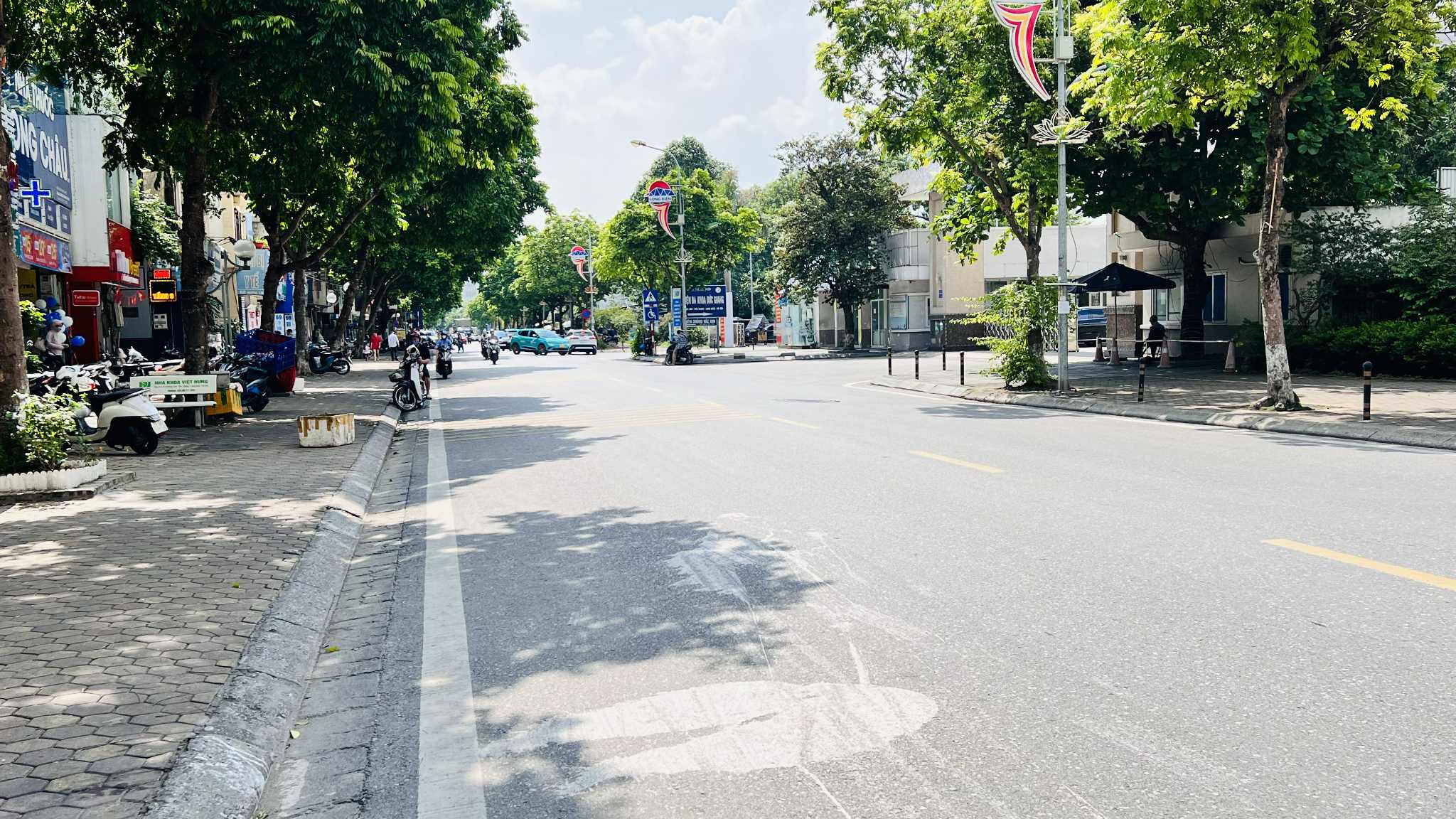 bán mảnh đất phố Trường Lâm, 2 mặt ôtô tránh, 188m, mặt tiền 6m, gần bệnh viện Đức Giang, full thổ cư