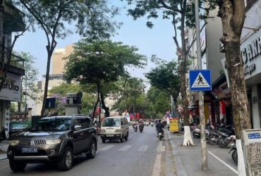 Bán Đất Phố Đội Cấn- BA ĐÌNH. 85m2 =12 Tỷ. 141TR/1M2. SỔ Vuông