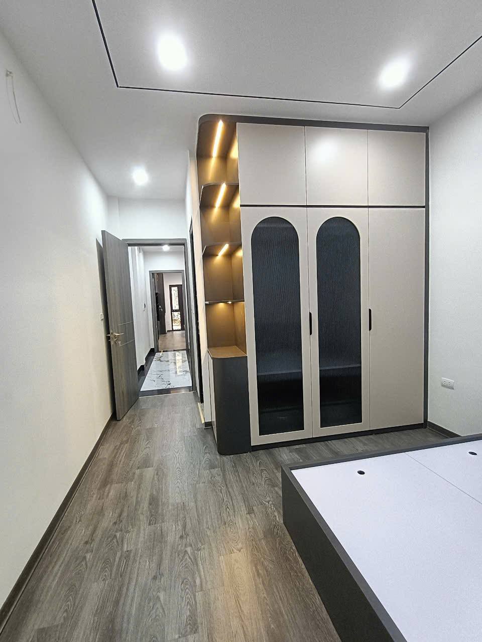 BÁN NHÀ MẶT NGÕ NGUYỄN AN NINH – THANG MÁY – 3.4M MT – 54M2 –GIẢM CÒN 14.5 TỶ