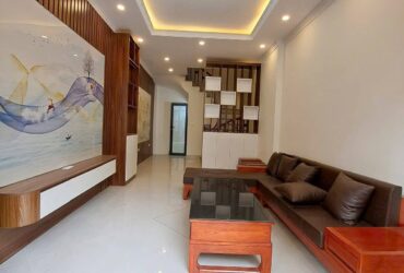 BÁN NHÀ NGÔ GIA TỰ, LONG BIÊN, NHÀ XÂY MỚI, GẦN Ô TÔ, GIAO THÔNG DI CHUYỂN THUẬN TIỆN, 6 TẦNG.