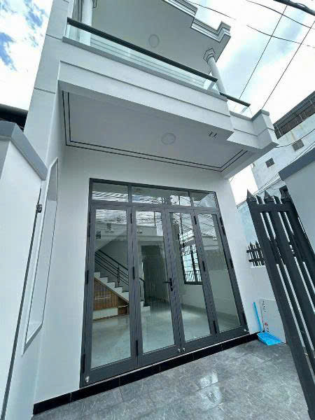 BÁN NHÀ 2 TẦNG ĐƯỜNG MAI AN TIÊM VĨNH PHƯỚC
– Diện tích 78.4m2 full ODT
– N
=>> 💸💸Giá bán 3 tỷ 450 triệu bao thuế phí.