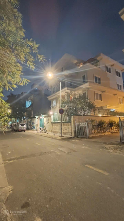 BÁN BIỆT THỰ CAO CẤP MT ĐƯỜNG 15M – 4 TẦNG 12,5*19M NHỈNH 130 TỶ – CĂN GÓC 3 MẶT THOÁNG, QUẬN 1