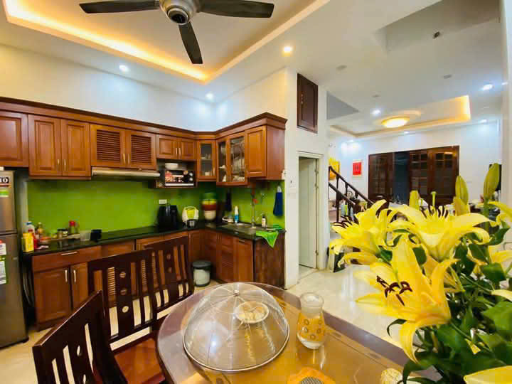 Chinh Chủ Cân Bán  30m² 5 tầng, 3PN, 3WC, Ngõ 362 Nam Dư, Lĩnh Nam, 5.8 tỷ, sổ đỏ sẵn sàng giao dich ngay