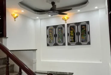 Cần Bán nhà La Thành 41m2  4 tầng, mặt tiền7m giá 8.6 tỷ Đống Đa Hà Nộiộ