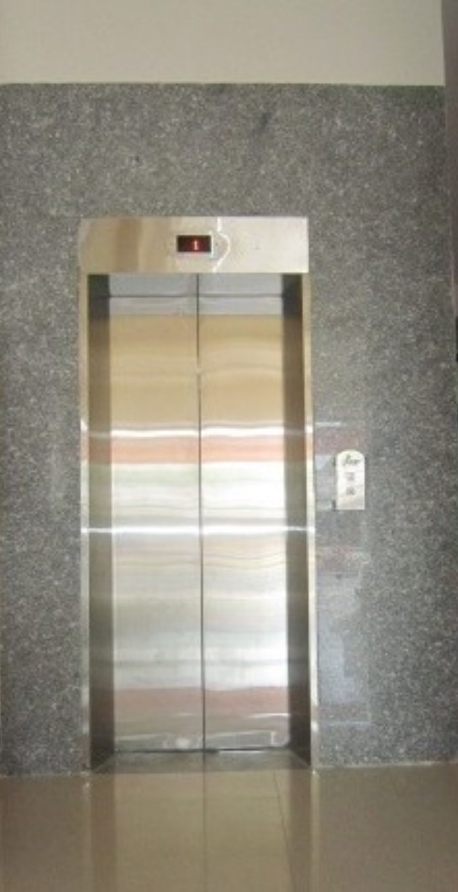 Nhà mình cho thuê nhà mới, căn góc, Thái Hà; vỉa hè 115m2* 5T- 45 Tr