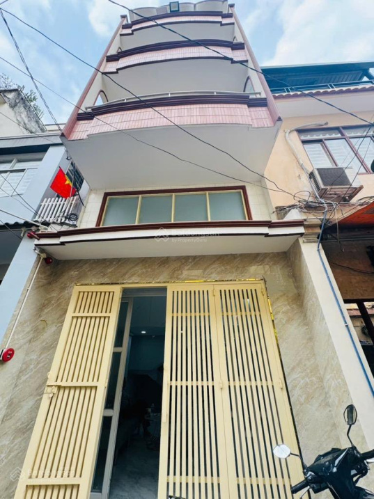 Bán nhà Nguyễn Trãi, Quận 5, Cạnh Trường Mạnh Kiếm Hùng, 5 tầng, 6 phòng, SD: 139m2, chỉ 7.2 tỷ