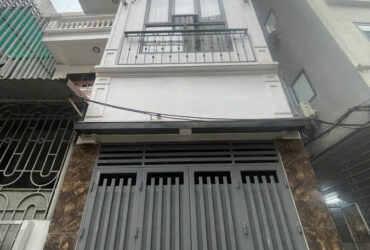 BÁN NHÀ  LĨNH NAM  30M2 .5TẦNG. MẶT TIÈN.3M GIÁ 6.4 tỷ Hoàng Mai Hà Nội