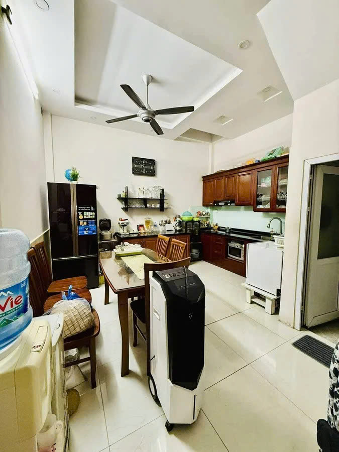 Bán Nhà Hoàng Hoa Thám 45m2. 4 tầng. mặt tiền 5m. giá 9.3 tỷ Ba Đình Hà Nội