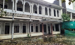 Trụ sở dôi dư sau sáp nhập: Khó chuyển đổi công năng, nên bán thu ngân sách