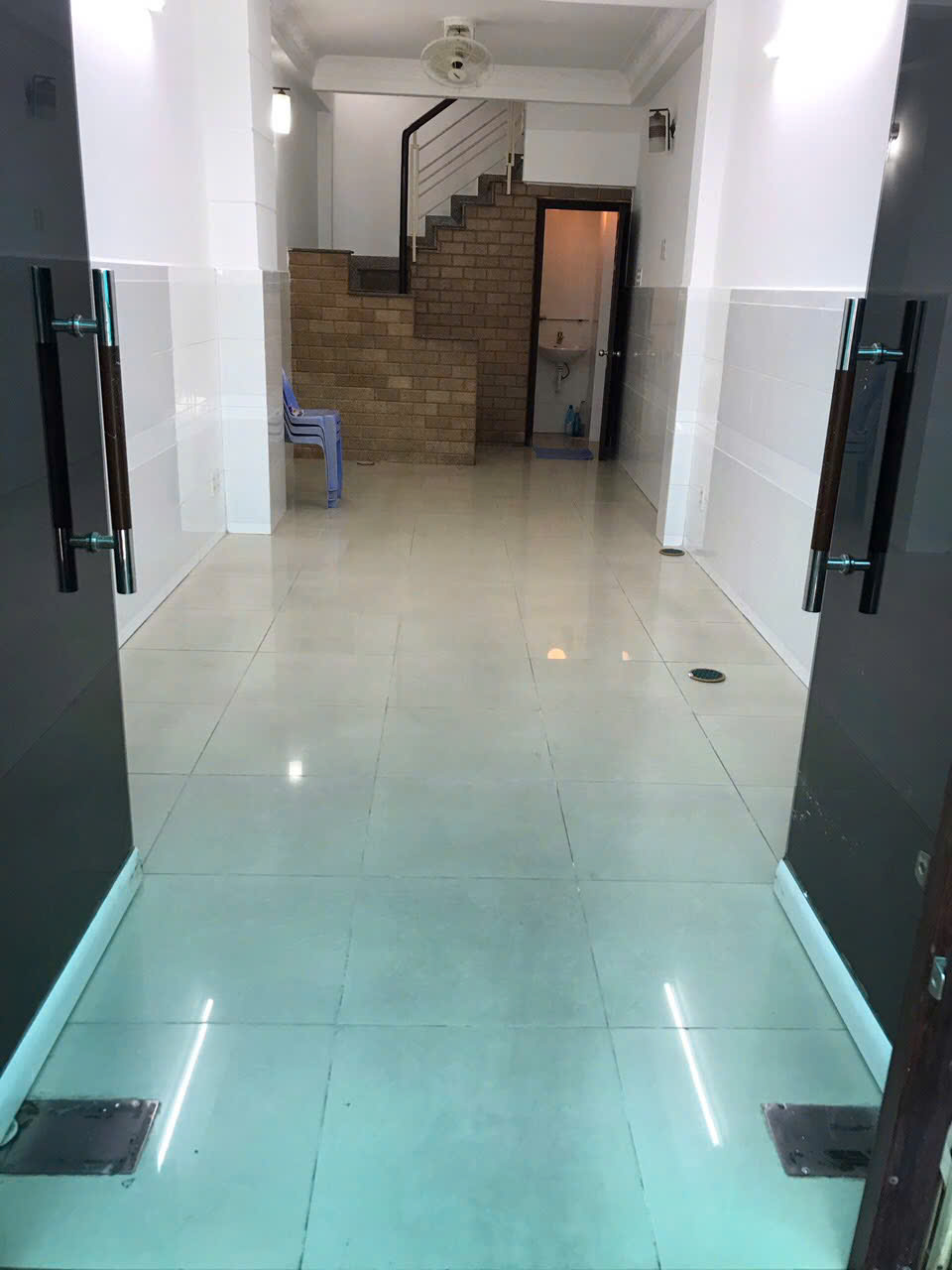 chính chủ bán nhà 5 tầng 6 tỷ cách 50m ra đường Nguyễn Đình Chiểu, Q3 ngay trung tâm thành phố