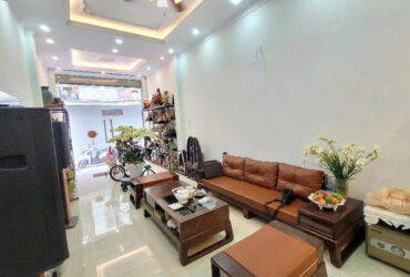 Bán nhà Cổ Linh – 45m2- Thang máy – Ô tô – Nhà đẹp ở ngay – chỉ nhình 7 tỷ