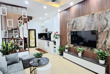 Cổ Linh – Nhà siêu đẹp – Ô tô – chỉ 6.3 tỷ