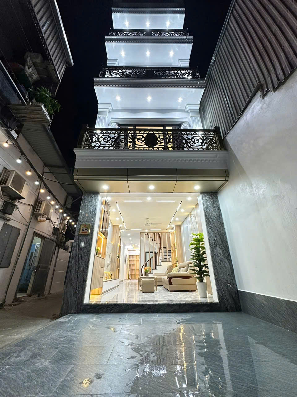Siêu phẩm lô góc Nguyên Đúc Cảnh ,Hoàng Mai,1 nhà ra phố,thang máy,sân trươc nhà rộng,nội thât cao cấp