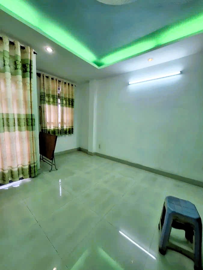 Bán nhà 4 tầng ôtô ngủ trong nhà, sát Hoàng Diệu 2, hơn 8 tỷ