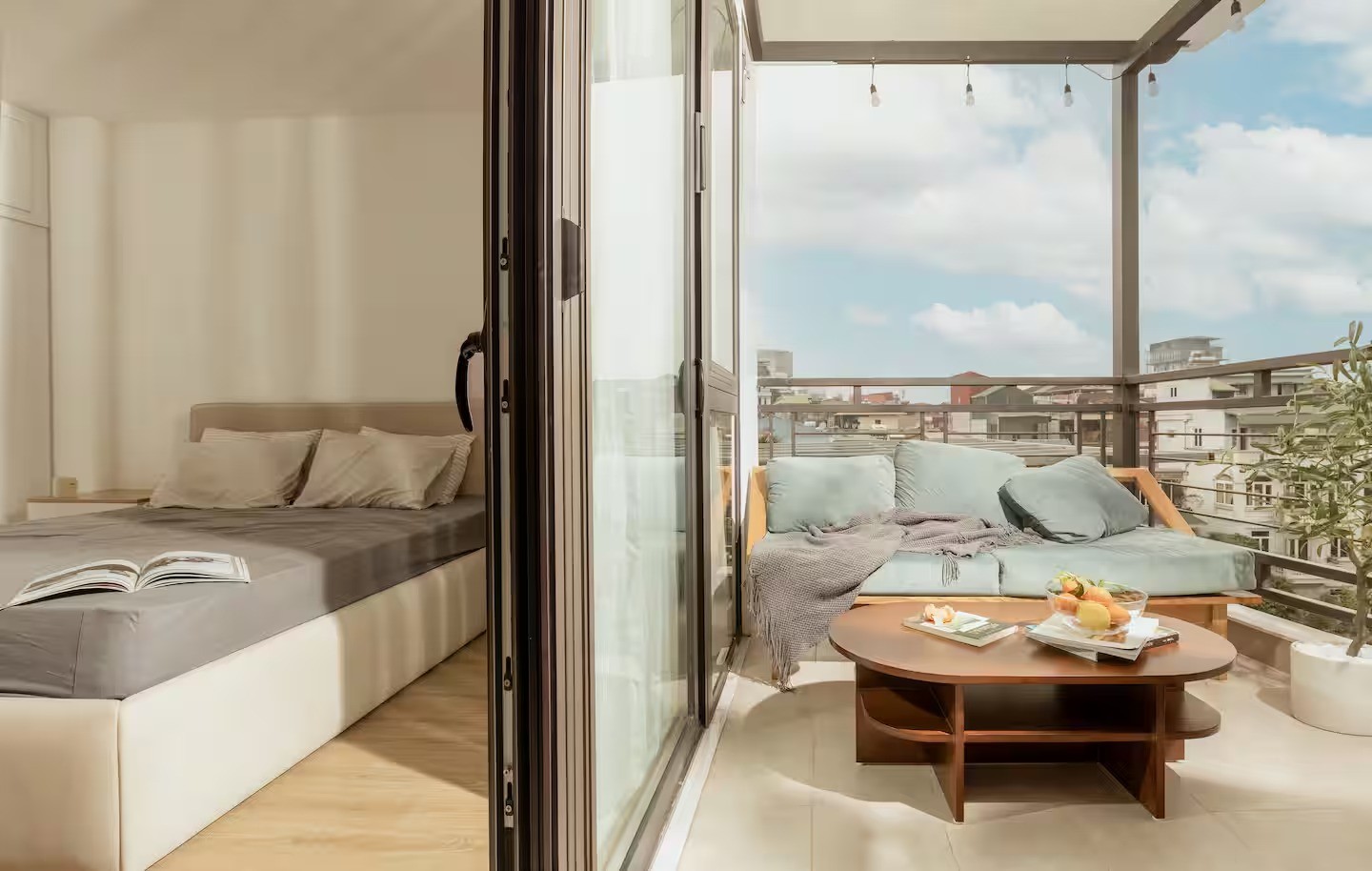 Bán tòa nhà 217m2 – 11 tầng – view hồ Trúc Bạch – MP Nguyễn Khắc Hiếu – 158 tỷ