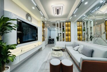 Bán nhà trung tâm Quận Thanh Xuân- Ô tô vài chục bước- Full nội thất- 34m2