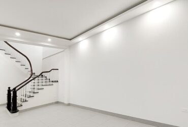Bán nhà 5 tầng Dương Quảng Hàm, Cầu Giấy, Hà Nội, ô tô đỗ cửa chỉ 12 tỷ