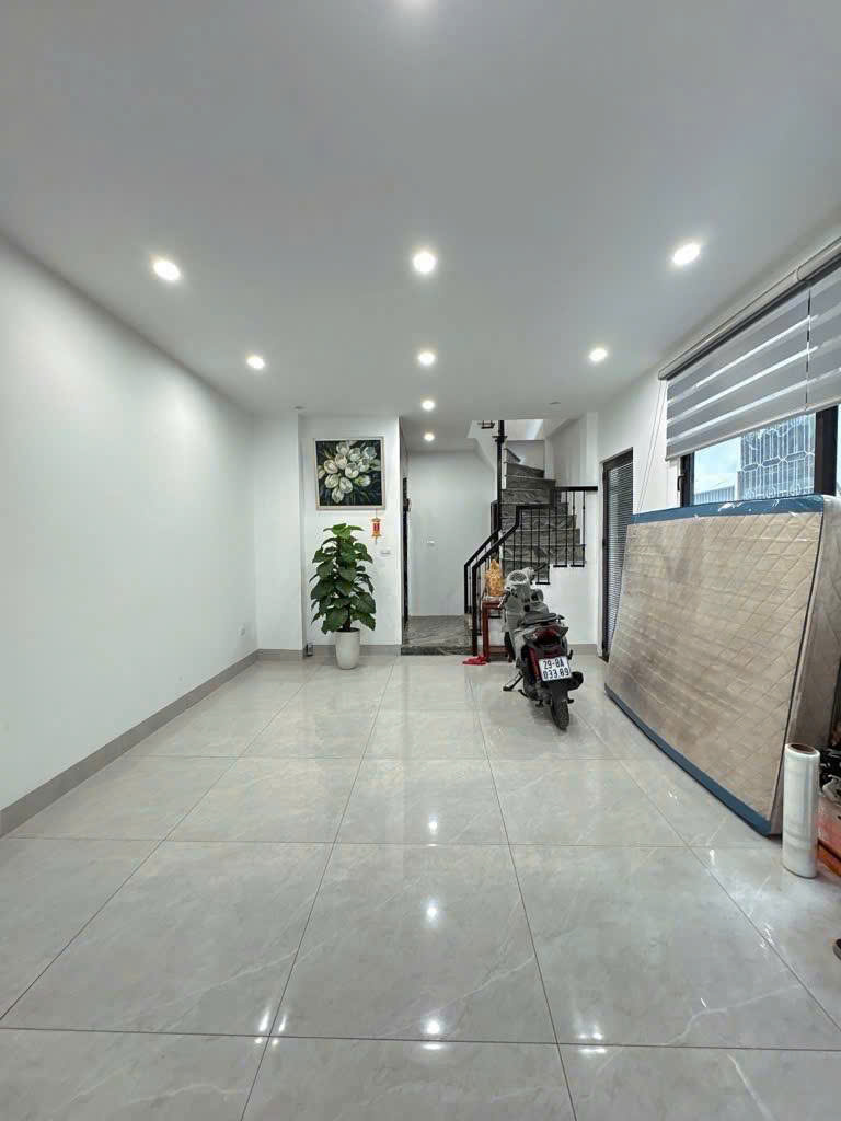 BÁN NHÀ ĐẸP NGUYỄN SƠN – LÔ GÓC 2 MẶT THOÁNG – GARA Ô TÔ – THANG MÁY