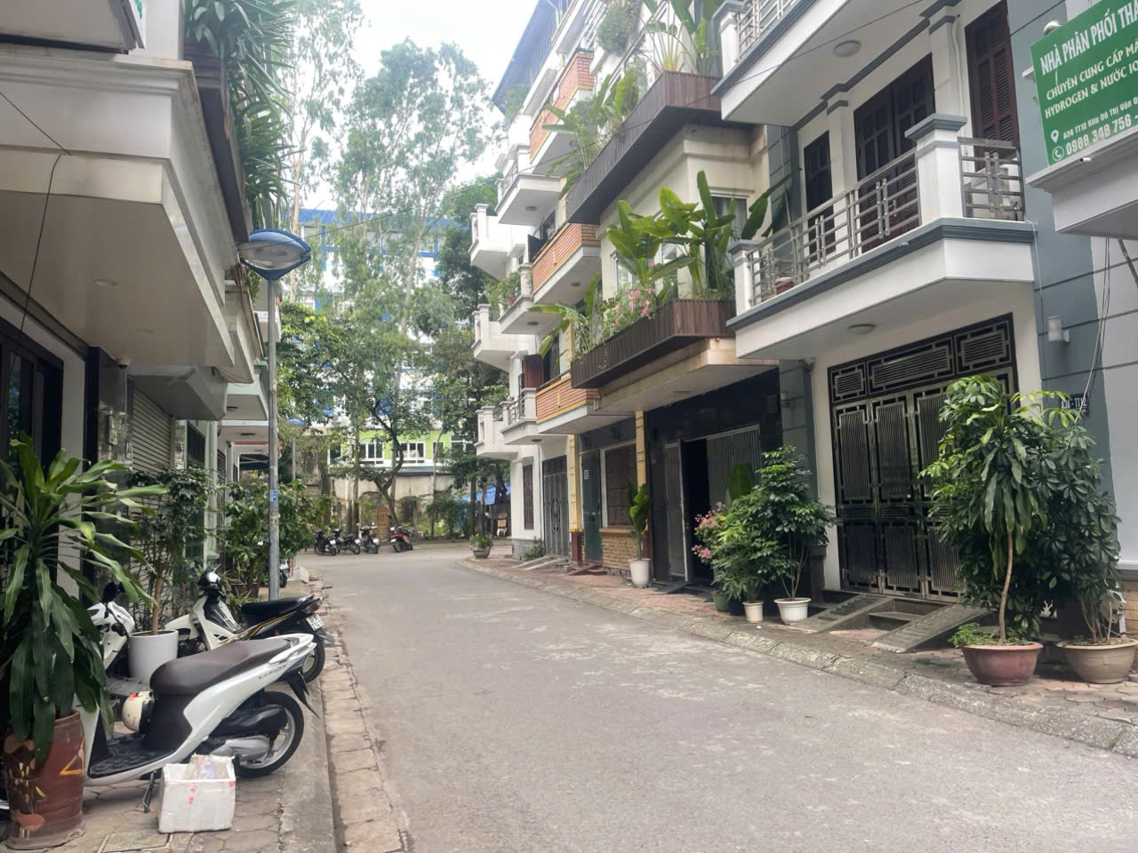 NHÀ ĐẸP KDT VĂN QUÁN – PHÂN LÔ – VỈA HÈ – OTO TRÁNH – 66m², 4 TẦNG, MT 4.2m