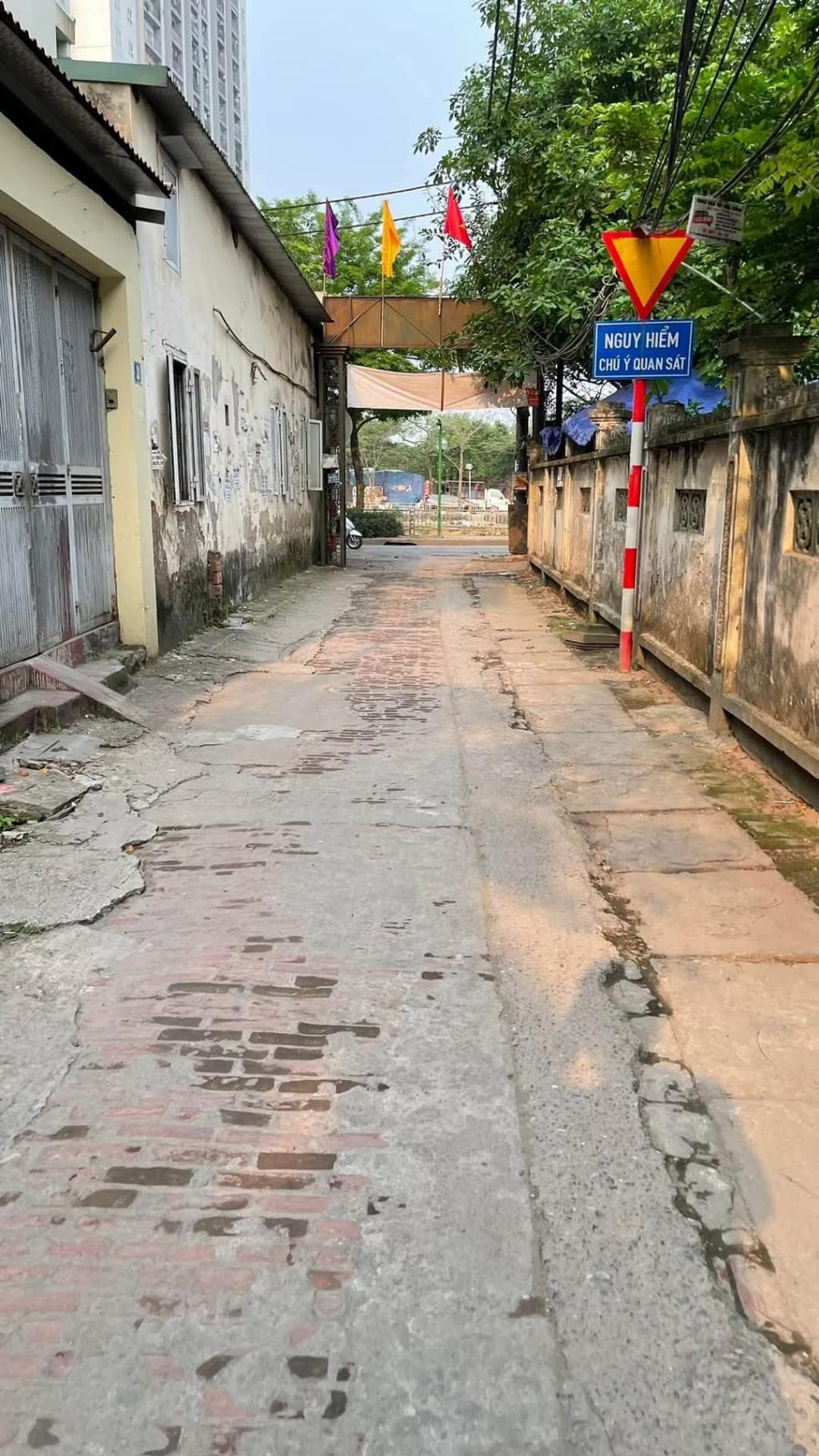 Bán nhà Kim Giang- Nhà đẹp- Dân xây- Phân lô quân đội- 45m2