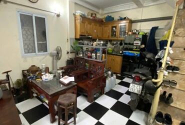 TRUNG TÂM ĐỐNG ĐA – NHÀ ĐẸP GIÁ TỐT – NGÕ RỘNG BA GÁC VÀO TẬN NHÀ (30m² x 3 tầng – Giá chỉ 4.6 tỷ)