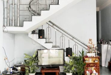 🌹 Mặt tiền Sơn Trà, chính chủ lâu đời, nhà 2 tầng sát biển nhỉnh 5 tỷ.