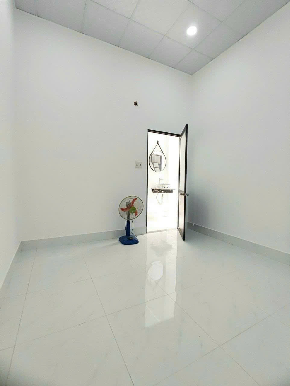 Nhà mới 2 tầng hẻm 314 Âu Dương Lân P3Q8. 3.35 tỷ bớt lộc