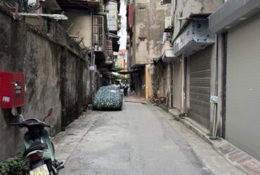 Bán nhà Kim Giang- Ngõ ô tô tránh- Ô tô vào nhà- 38m2
