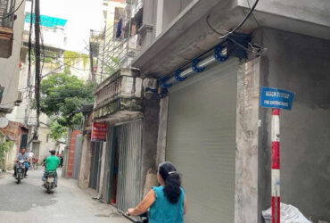 Bán nhà Khương Trung nhà mới,lô góc.
