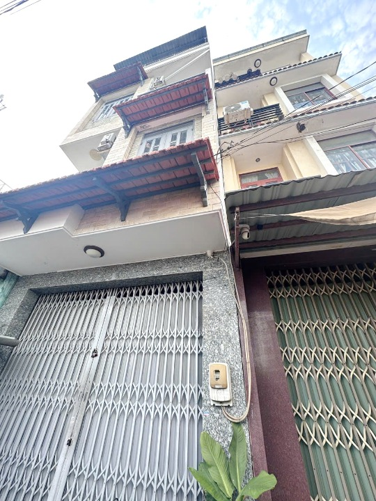 Nhà ( 4 x13m ) Âu Dương Lân P3Q8, Giá : 5.95 Tỷ