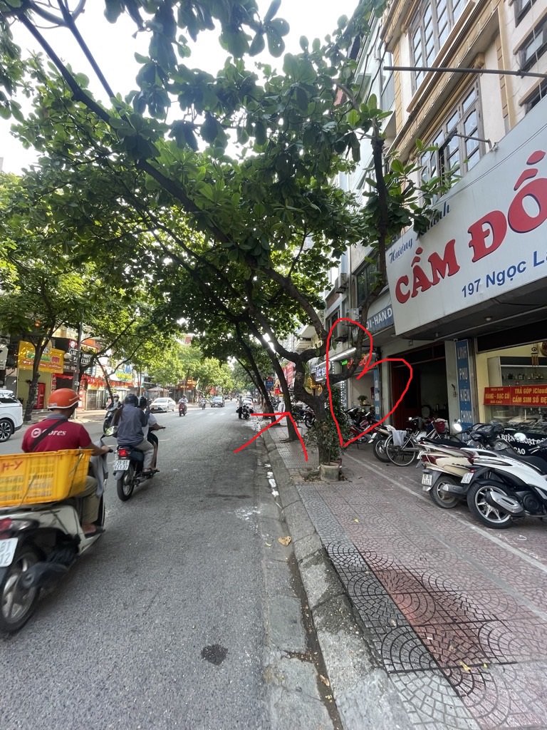 NGỌC LÂM,LONG BIÊN 21tỷ 57m MẶT PHỐ KINH DOANH CHO THUÊ ĐỈNH