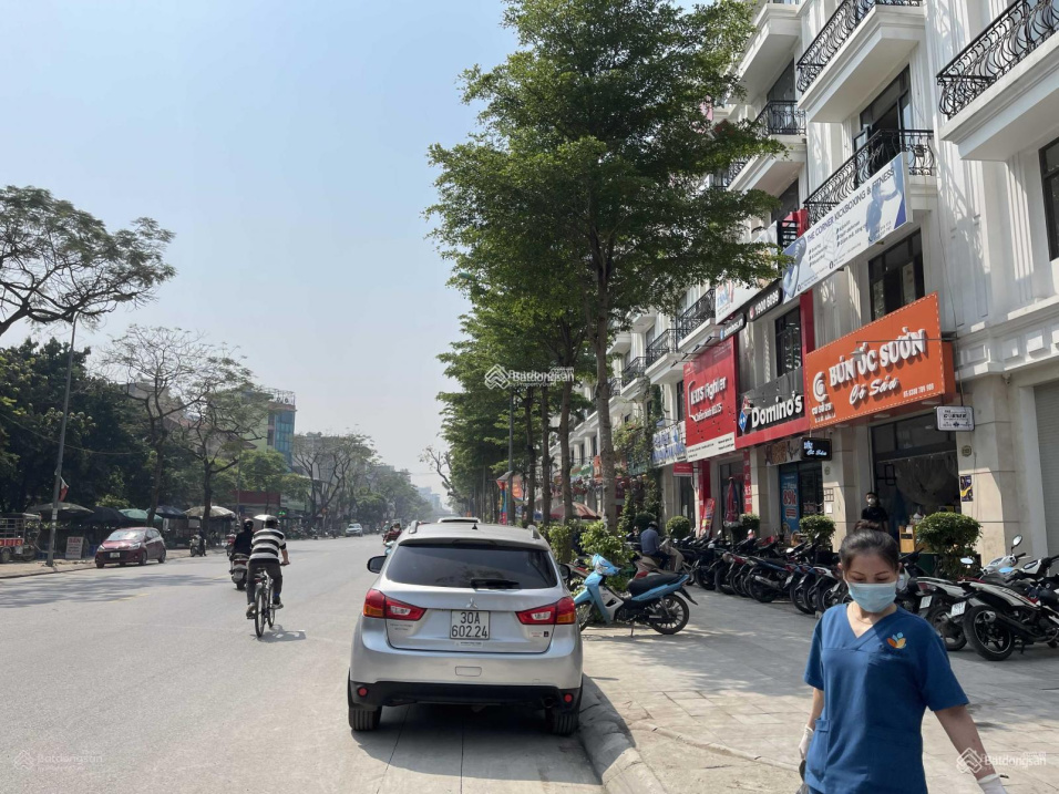 Bán Shophouse Xuân La 6 tầng, 101m2, mt 5m, sẵn nội thất thang máy, sdcc. Giá 39 tỷ
